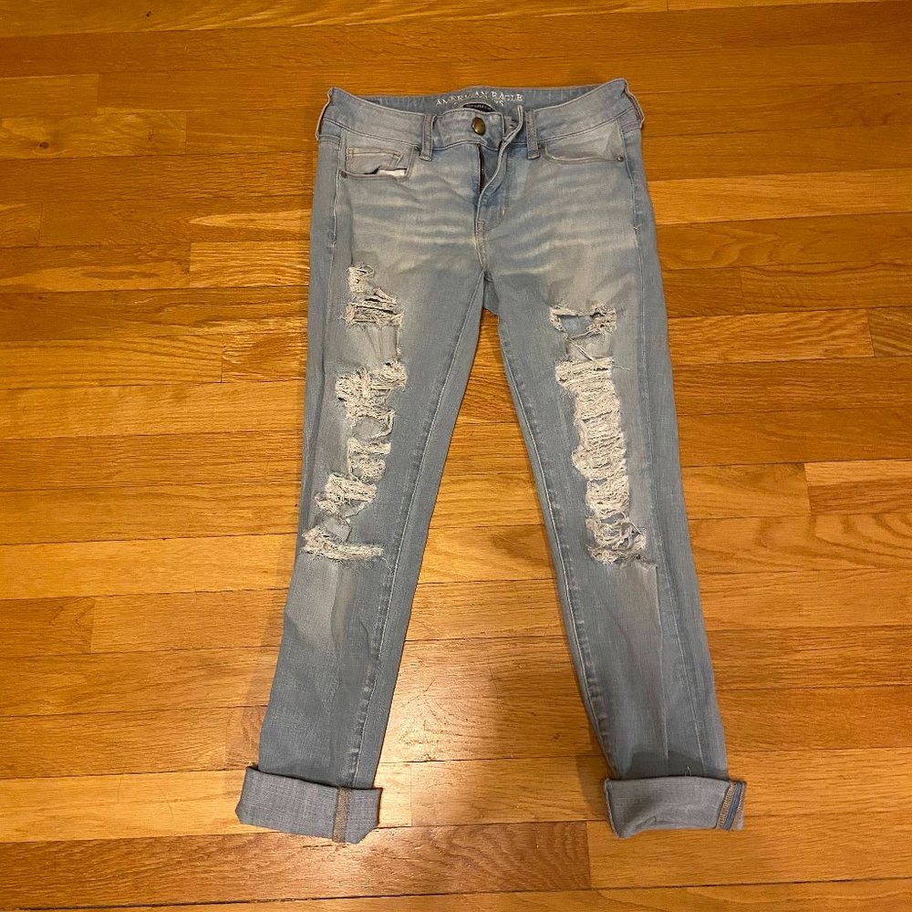 American Eagle Light Wash Distressed Jeans - Size 4